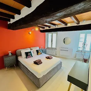 New Street House Parme